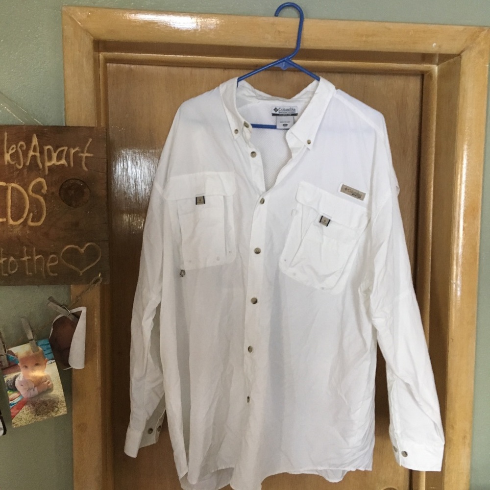 Columbia XXL men’s white dress shirt. Never worn.